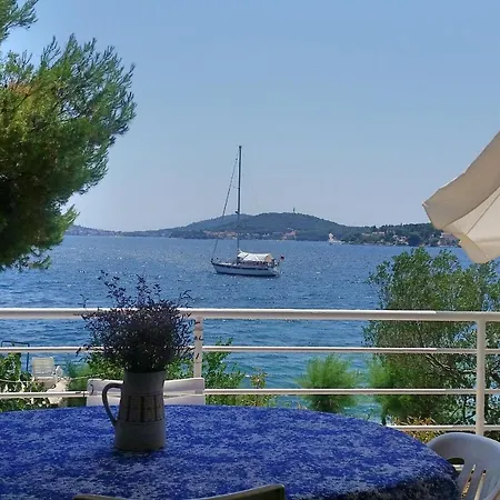 Stupin Celine 10321b Rogoznica (Sibenik-Knin)