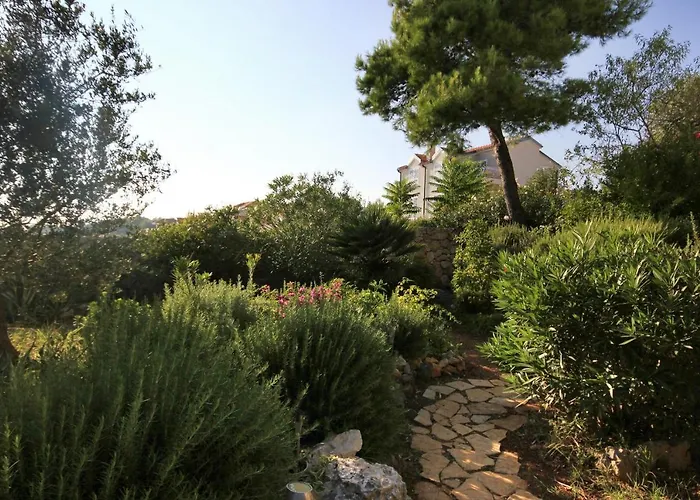 Stupin Celine 10321b Rogoznica (Sibenik-Knin)