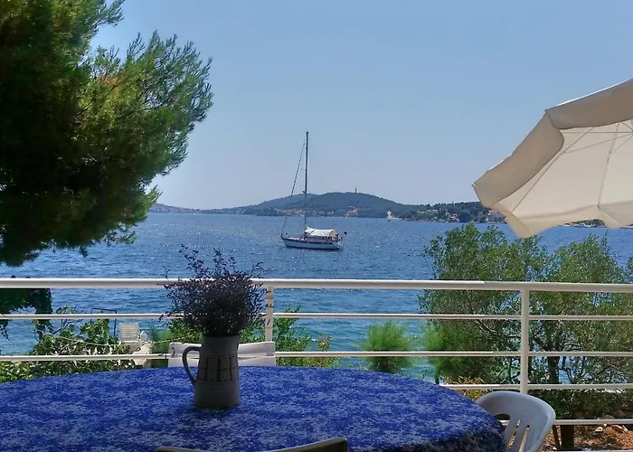 Stupin Celine 10321b Rogoznica (Sibenik-Knin)